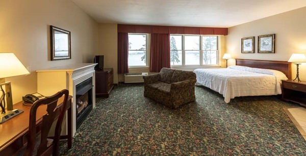 Vinifera Inn- ADA Accessible Reserve Room 204 Photo 1