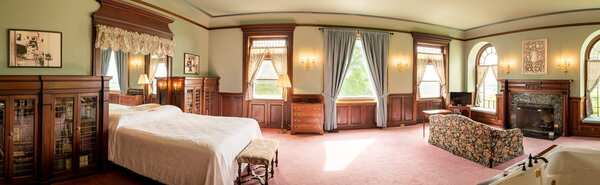 White Springs Manor- The Dining Room Photo 2