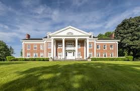 White Springs Manor- The West Room Photo 4