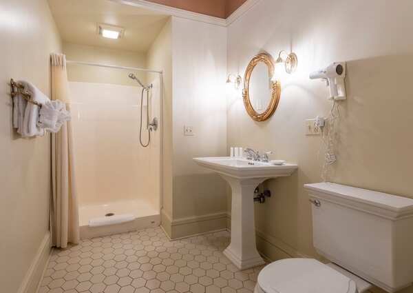 White Springs Manor- The Lee Room Photo 2