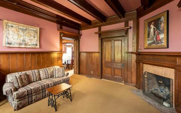 White Springs Manor- The Lewis Suite Photo 4